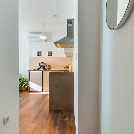 Apartment Market Pula