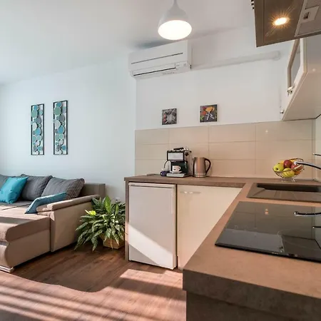 Market Apartmán *